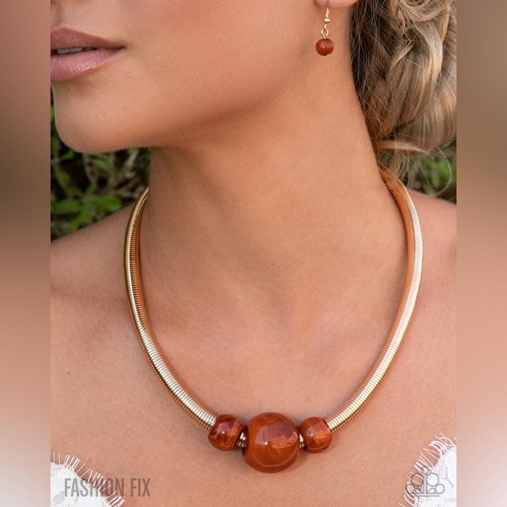 Elegant Gold and Burgundy Necklace and Bracelet Set